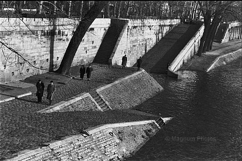 Francia, Parigi. Quai des Tuiliers.jpg