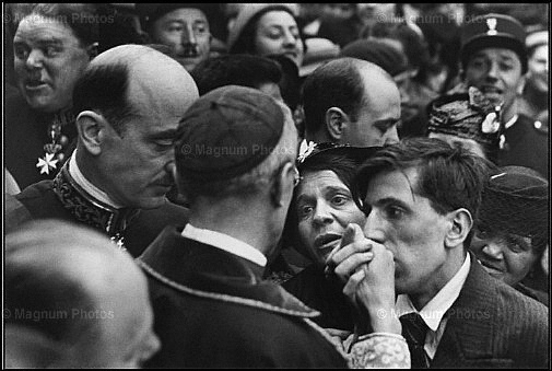 Francia, Parigi. Visita del cardinale Pacelli, a Montmartre.jpg