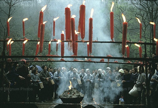 Provincia del Zhejiang, Hangzhou. La celebrazione del Quingming.jpg