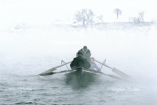 Provincia di Jilin, Jilin. Barca sul fiume Songhua.jpg