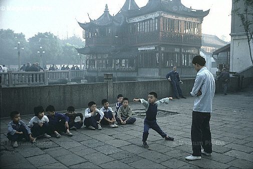 Provincia di Shangai, Shangai. La ginnastica mattutina.jpg