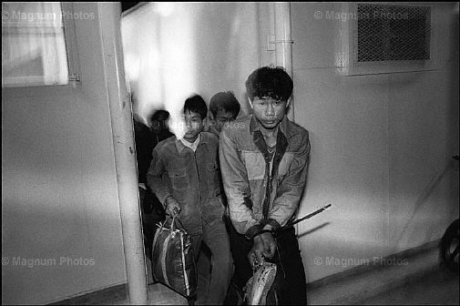 Hong Kong. Immigrati clandestini cinesi.jpg