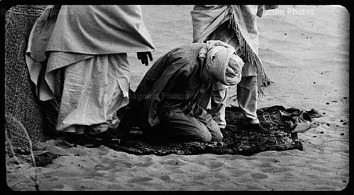 Fotogrammi dal film \\'Deserto, un uomo senza l\\'occidente\\' -54.jpg