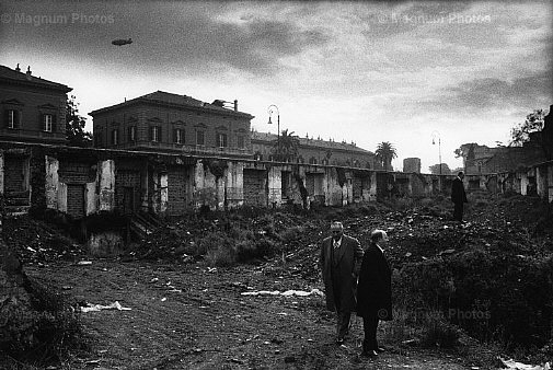 Italia, Roma. Dietro il Colosseo.jpg