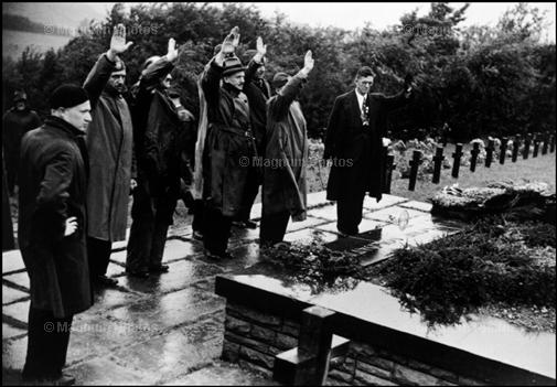 Francia, Verdun. Delegazione tedesca al Memoriale della Battaglia.jpg