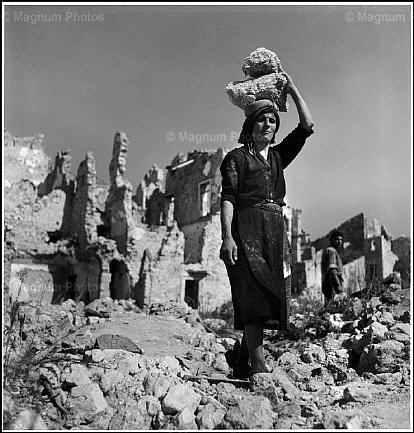 Italia, dopo i bombardamenti di Montecassino.jpg