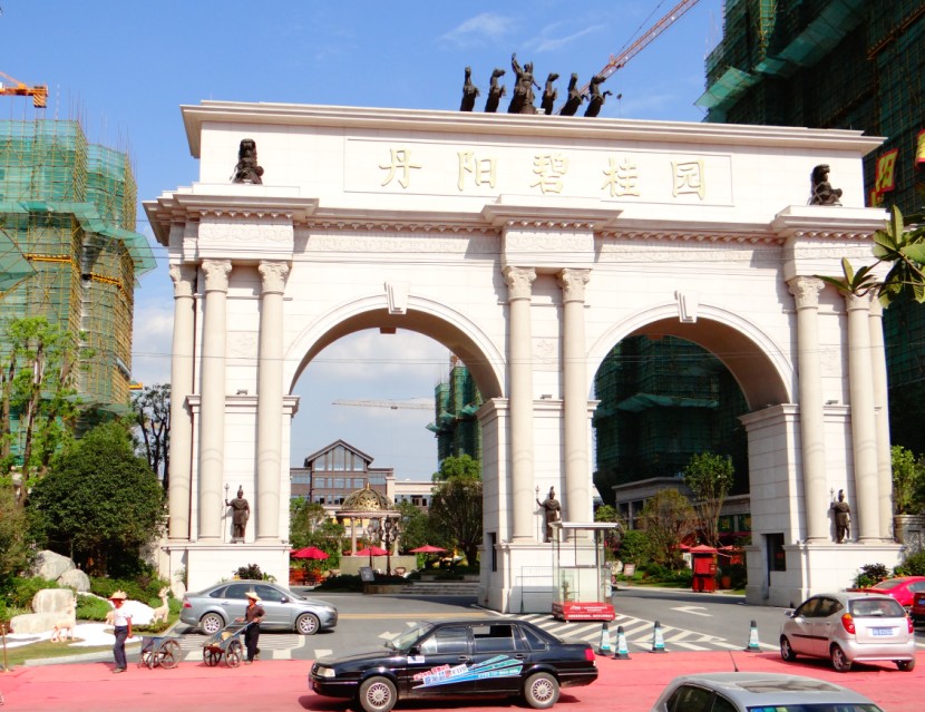 JLID6P31_)8J{ZPS5H0~GEW.jpg
