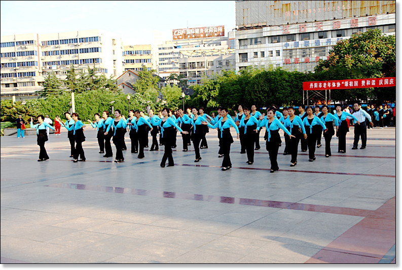 9。26广场 270.jpg