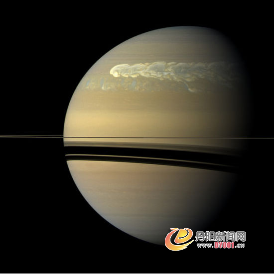 土星风暴2.PNG