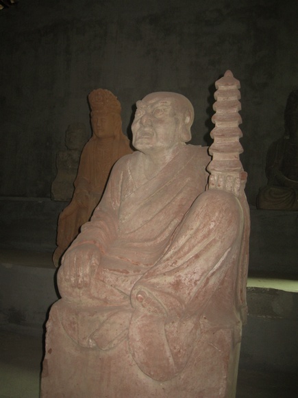 托塔罗汉.jpg