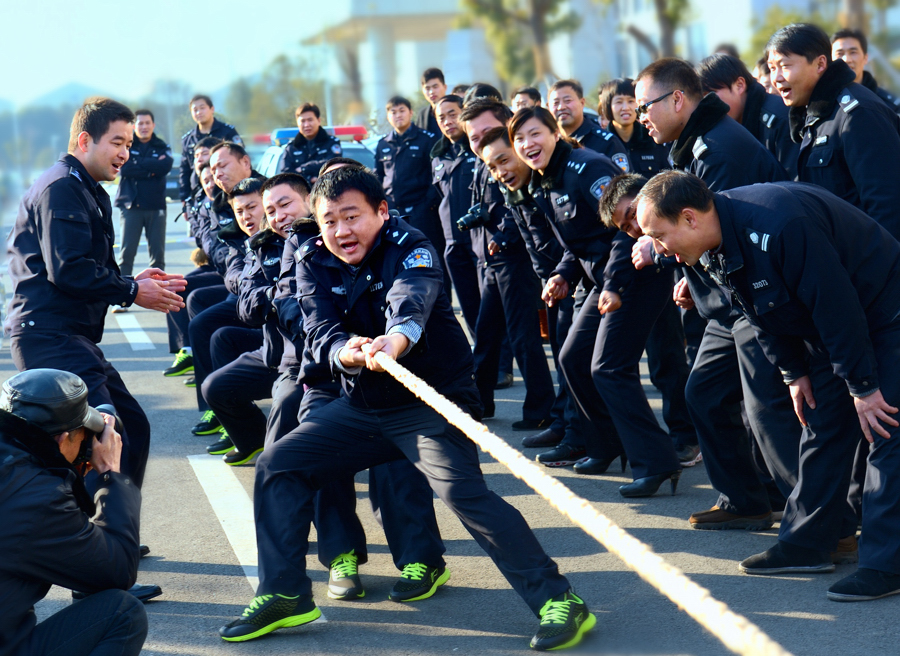 郭振东 凝心聚力.jpg