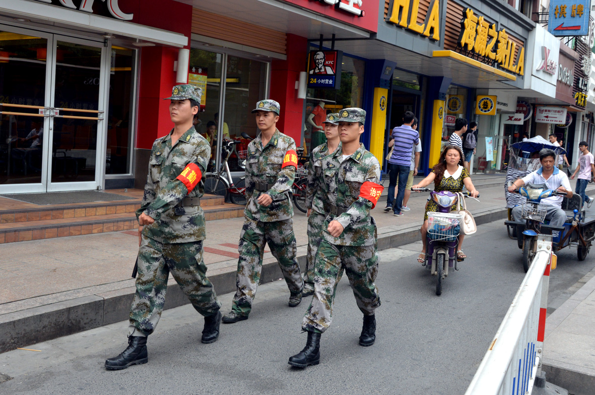 杨建军——青奥安保，丹阳民兵和应征青年齐上阵（2）.JPG