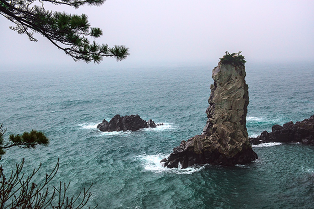 2.独立岩   2015.02.15摄于韩国济州岛.jpg