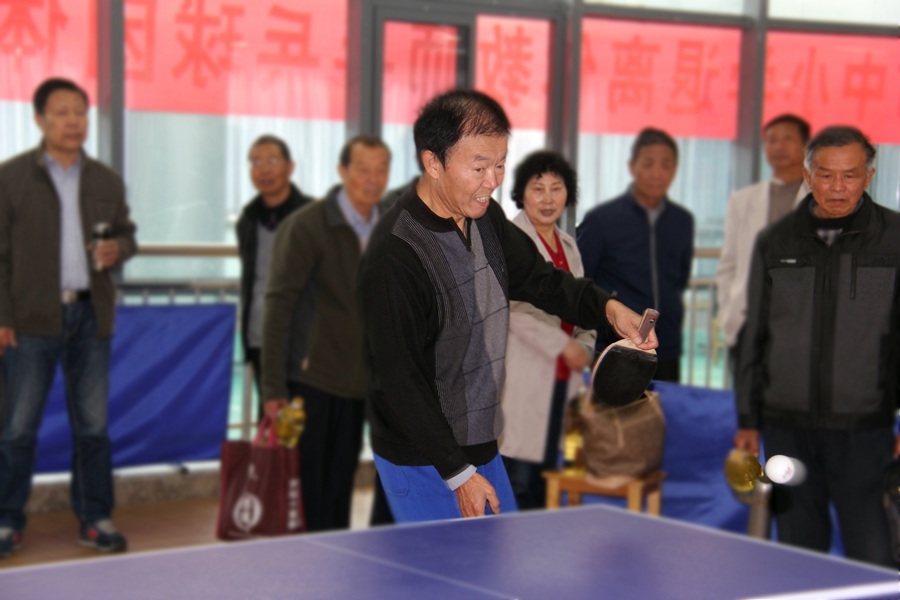 退休老教师乒乓球比赛 2.jpg