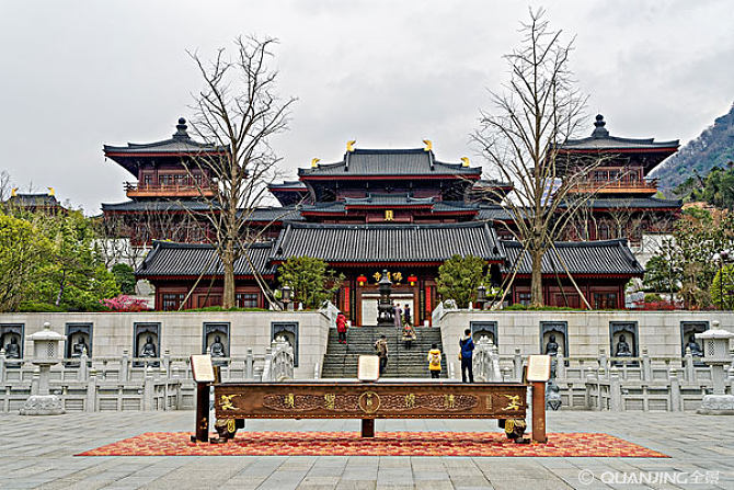 牛首山佛顶寺东大门.jpg
