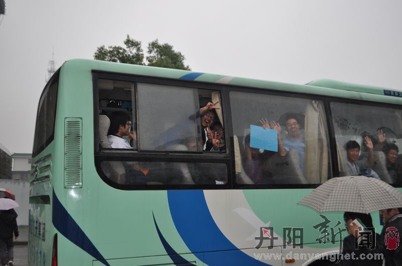 透过玻璃看镜头2