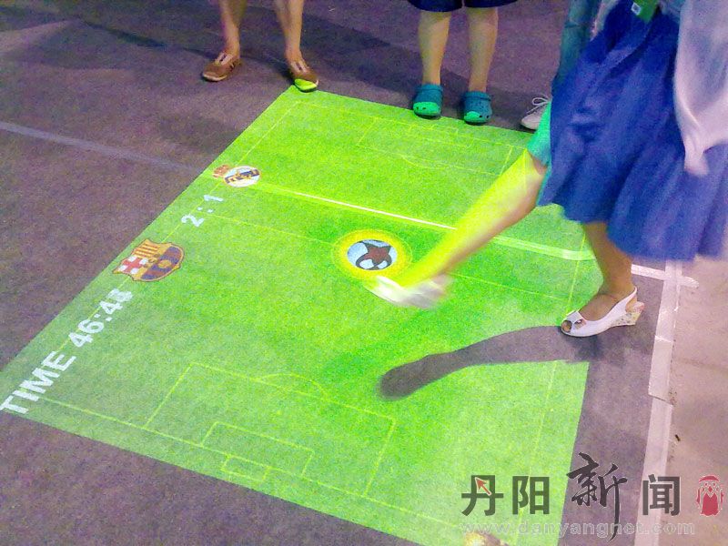 感应足球.jpg