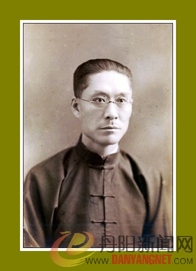 1911年，束云章就读于京师大学堂时留影。.jpg