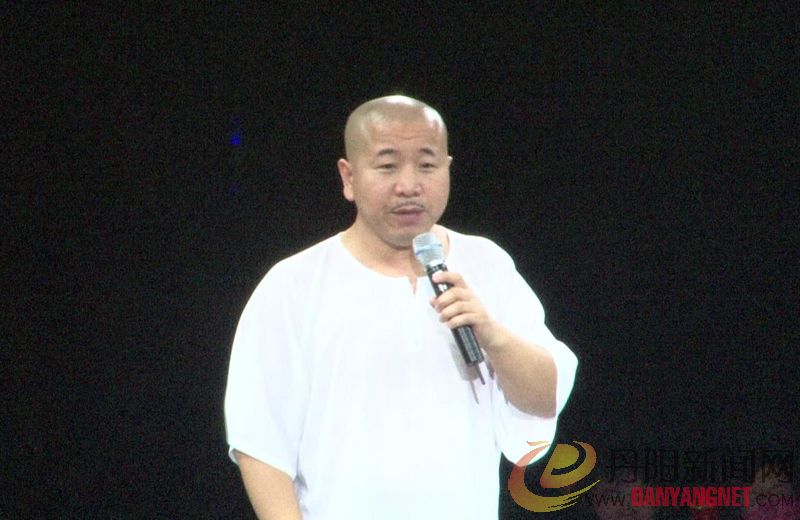 王小利1.jpg