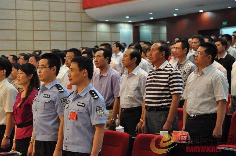 唱国际歌.JPG